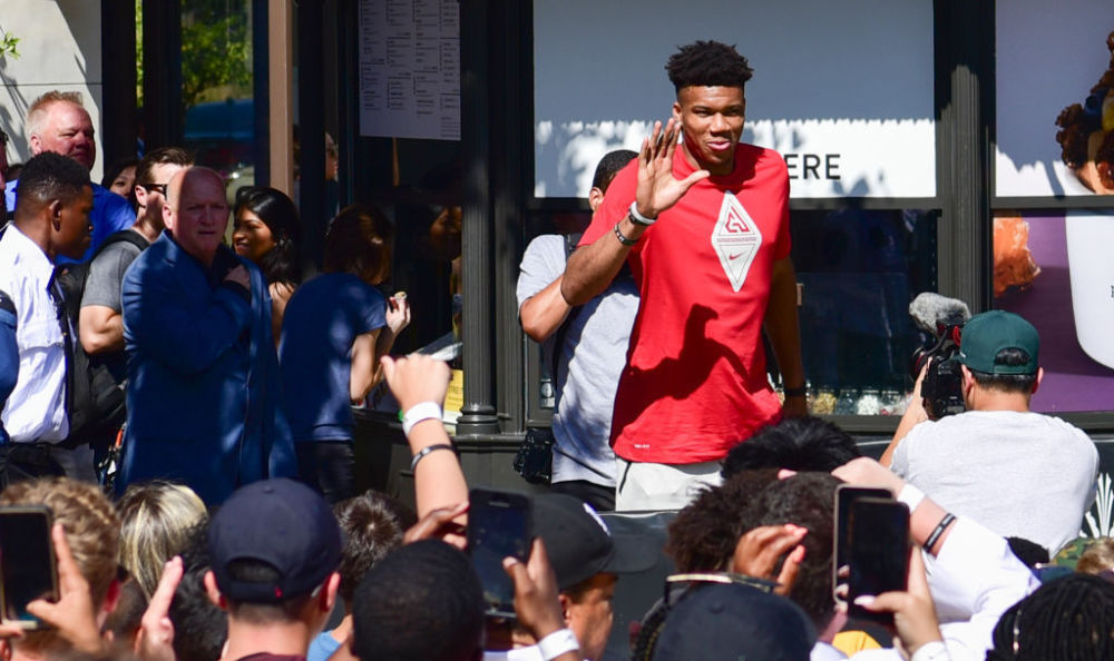 南野拓实：森保一值得尊敬，教练分工模式让球队受益（南野拓实：森保一令人敬重，分工明确的教练团队让球队受益）