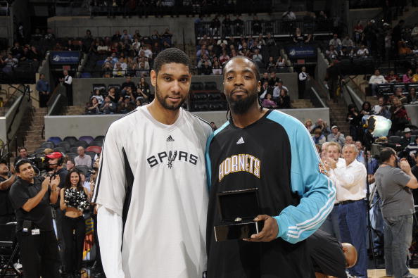 阿德耶米被换下后不满欲直接离场，多特将对其进行处罚（阿德耶米不满被换下欲径直离场，多特将予处罚）