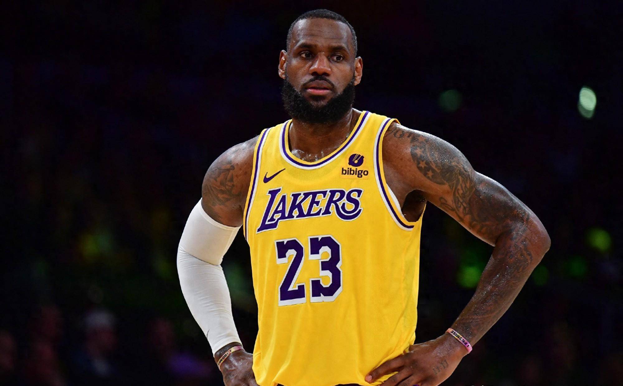 半场战报：罗马0-1那不勒斯，内雷斯反击单刀破门（半场快讯：那不勒斯1-0领先罗马，内雷斯反击单刀建功）