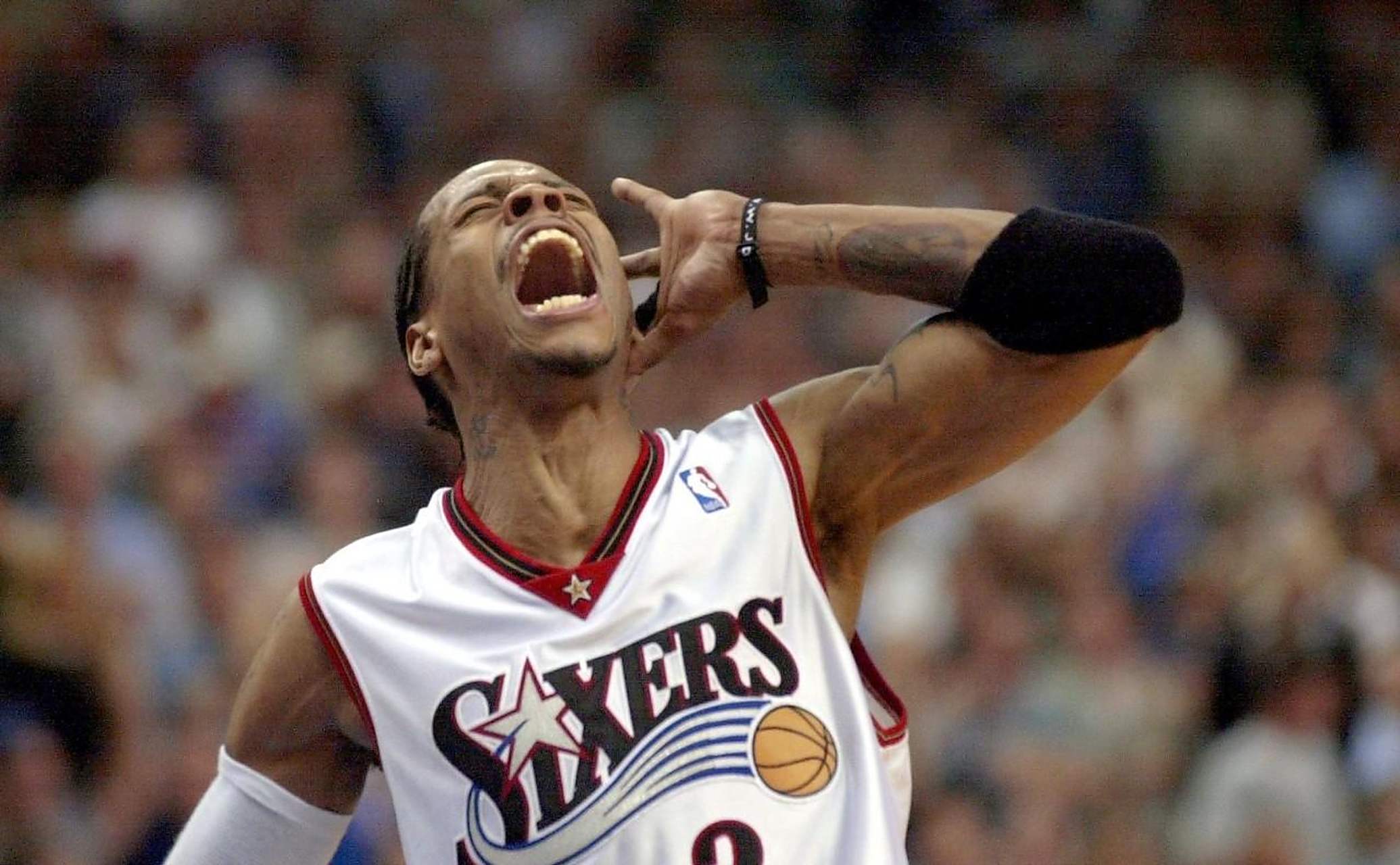 足球国足战术演练曝光，全队默契提升（国足战术演练细节曝光，球队默契显著提升）