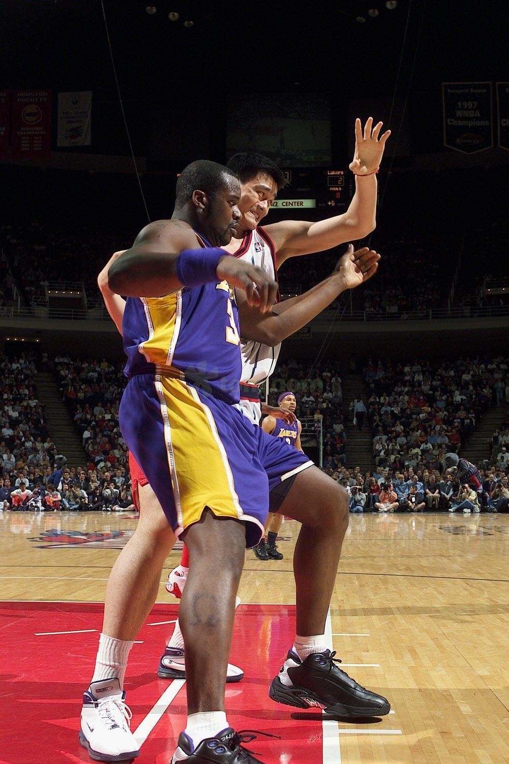 执教俱乐部前1000场场均积分前10：瓜迪奥拉第1，穆里尼奥第2（俱乐部执教前1000场场均积分前十：瓜迪奥拉居首，穆里尼奥次席）