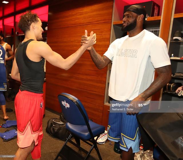 每体：费兰-托雷斯对弗里克来说很重要，巴萨打算与他续约（每体：弗里克看重费兰-托雷斯，巴萨计划与其续约）