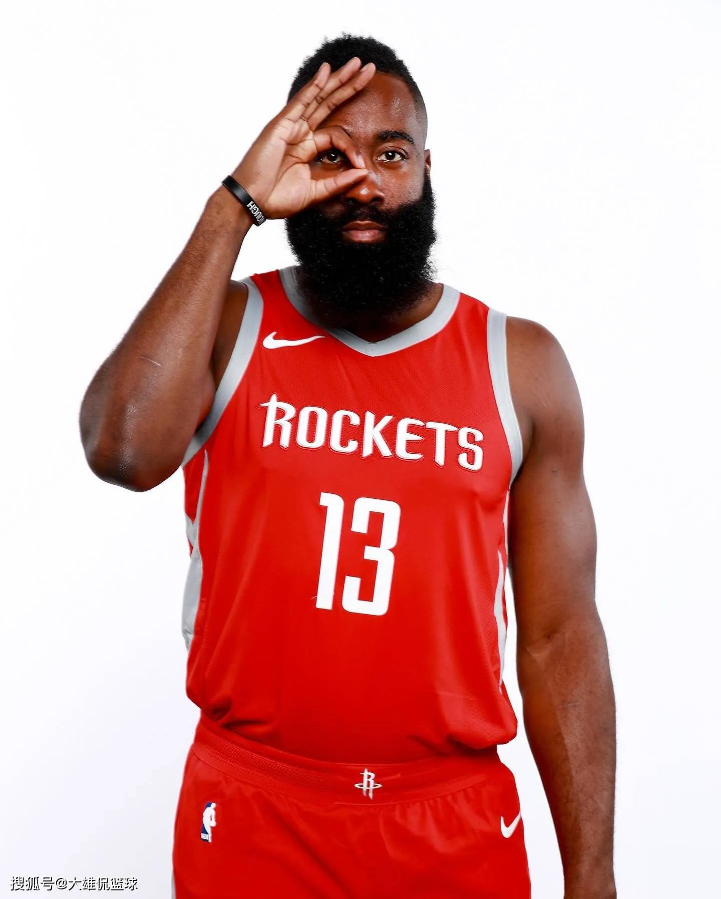 亚冠出线生死局！布里兰主场迎江原FC，泰超霸主能否锁定先机？（亚冠出线关键战：布里兰主场迎战江原FC，泰超霸主能否抢占先机？）