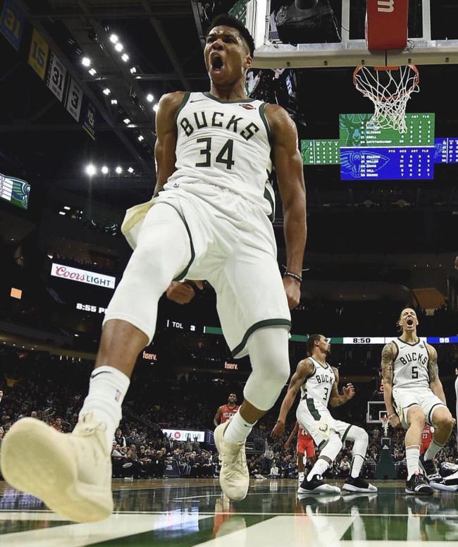 利物浦萨拉赫末段进球险胜热刺（萨拉赫终场破门助利物浦险胜热刺）