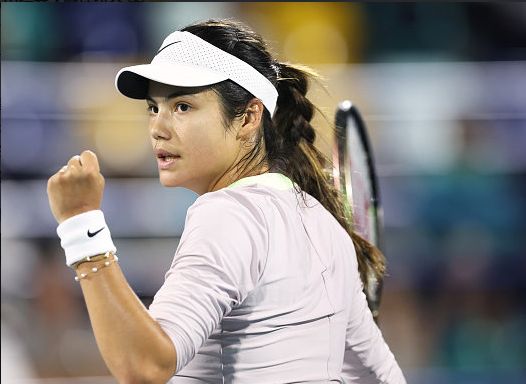 NBA球员合同更新及薪资排行榜（NBA球员合同动态与薪资排名一览）