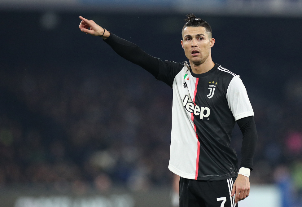 克罗斯谈皇马现状：不要总谈过去，我不需要别人说我想你（克罗斯谈皇马近况：别总谈过去，我不需要别人说想我）