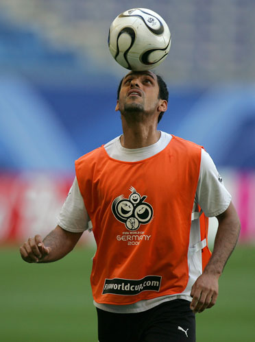 北京时间12月10日凌晨04：00，2025／26赛季欧冠联赛阶段第六轮的一场关键对决将在诺坎普球场上演。（北京时间12月10日04：00，2025／26赛季欧冠第六轮焦点战将在诺坎普打响）