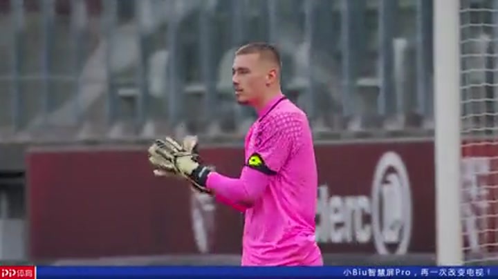 全运会武术散打资格赛林东明战胜朱兵团（全运会散打资格赛：林东明击败朱兵团）