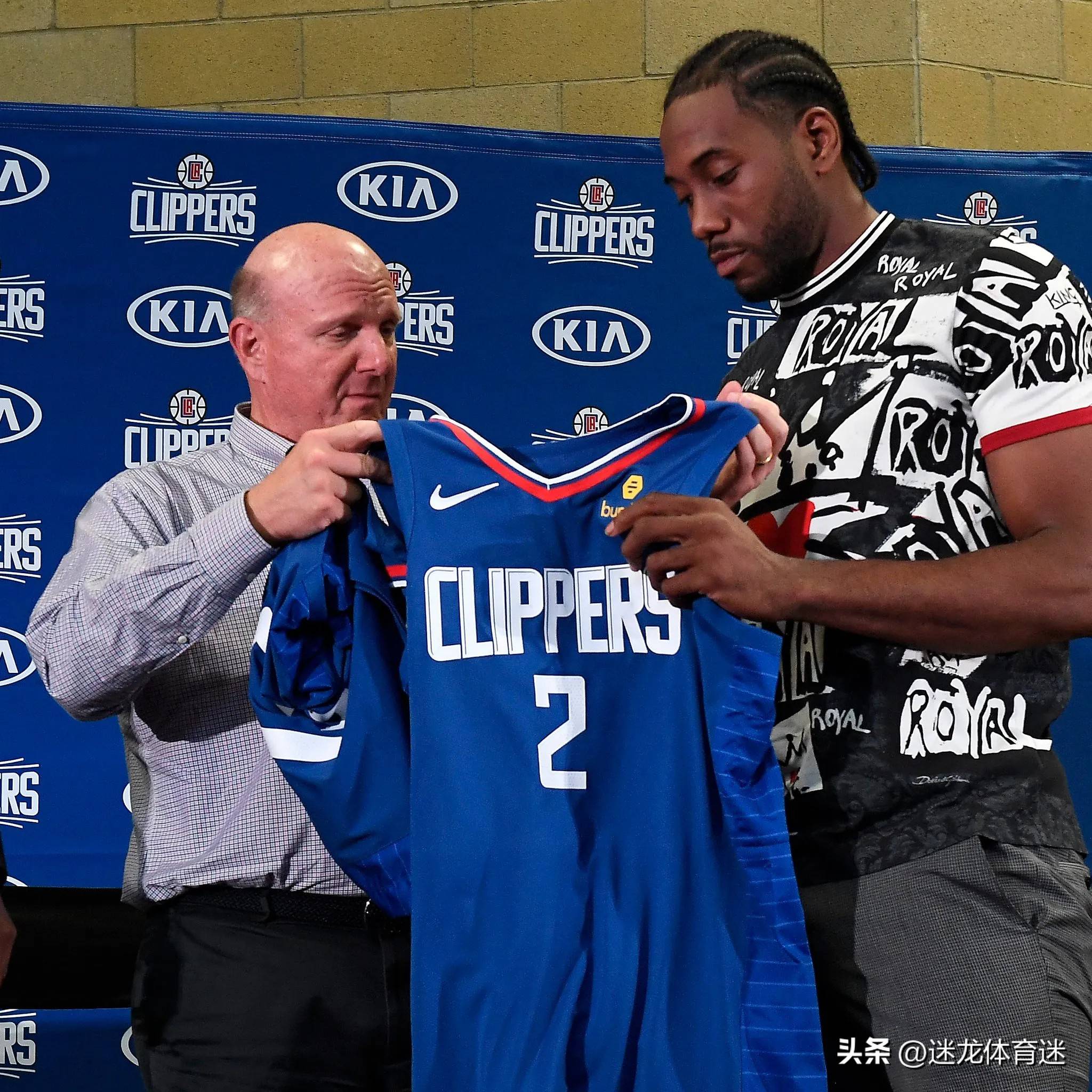 印度媒体：梅西包机因大雾滞留孟买，前往德里的行程被迫推迟（印媒称大雾致梅西包机滞留孟买，赴德里行程被迫延后）