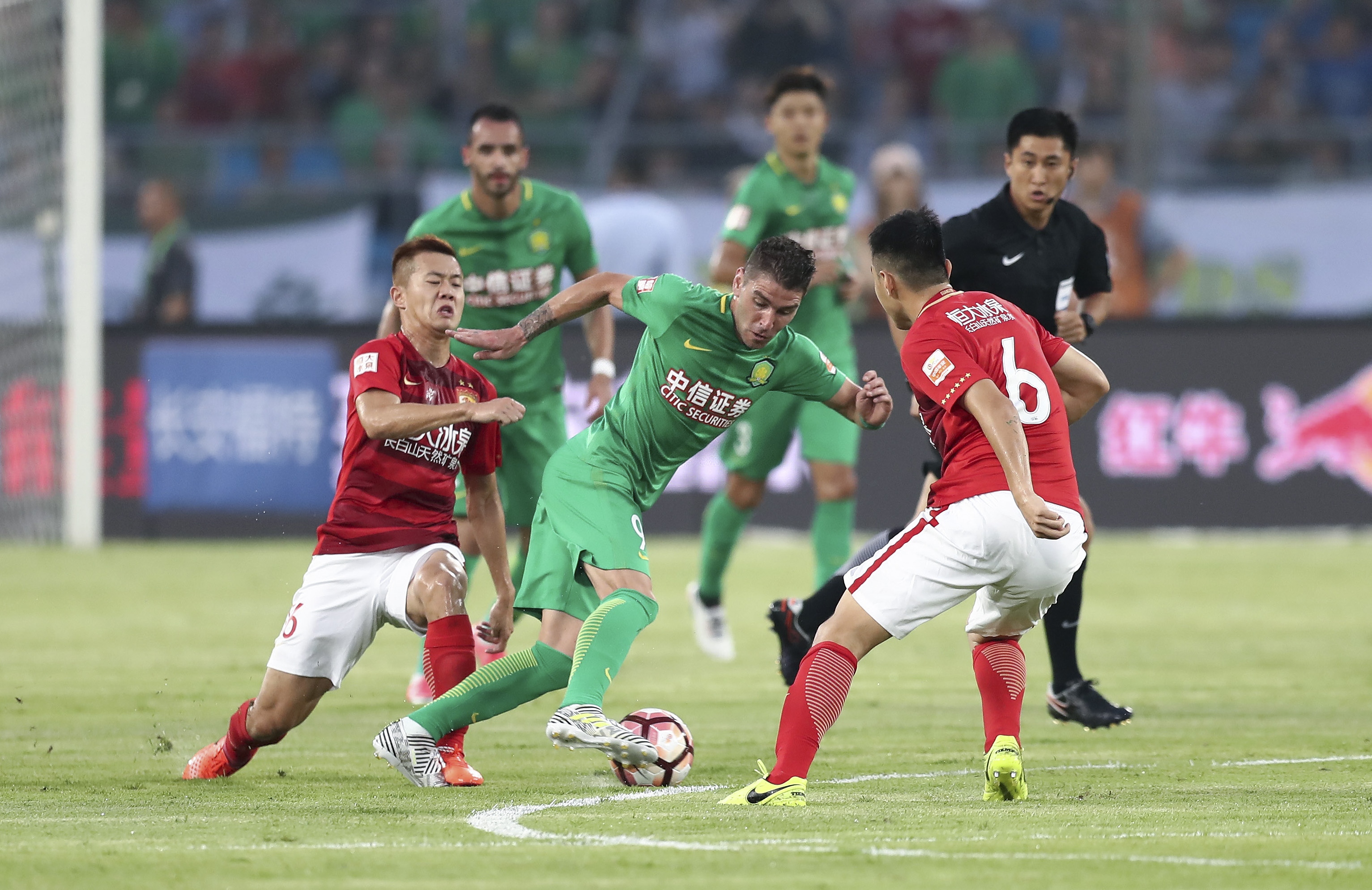 唐斯：NBA杯冠军很特别 会好好庆祝然后准备拿下一个奖杯！（唐斯：NBA杯夺冠意义非凡，先庆祝再冲击下一座奖杯）